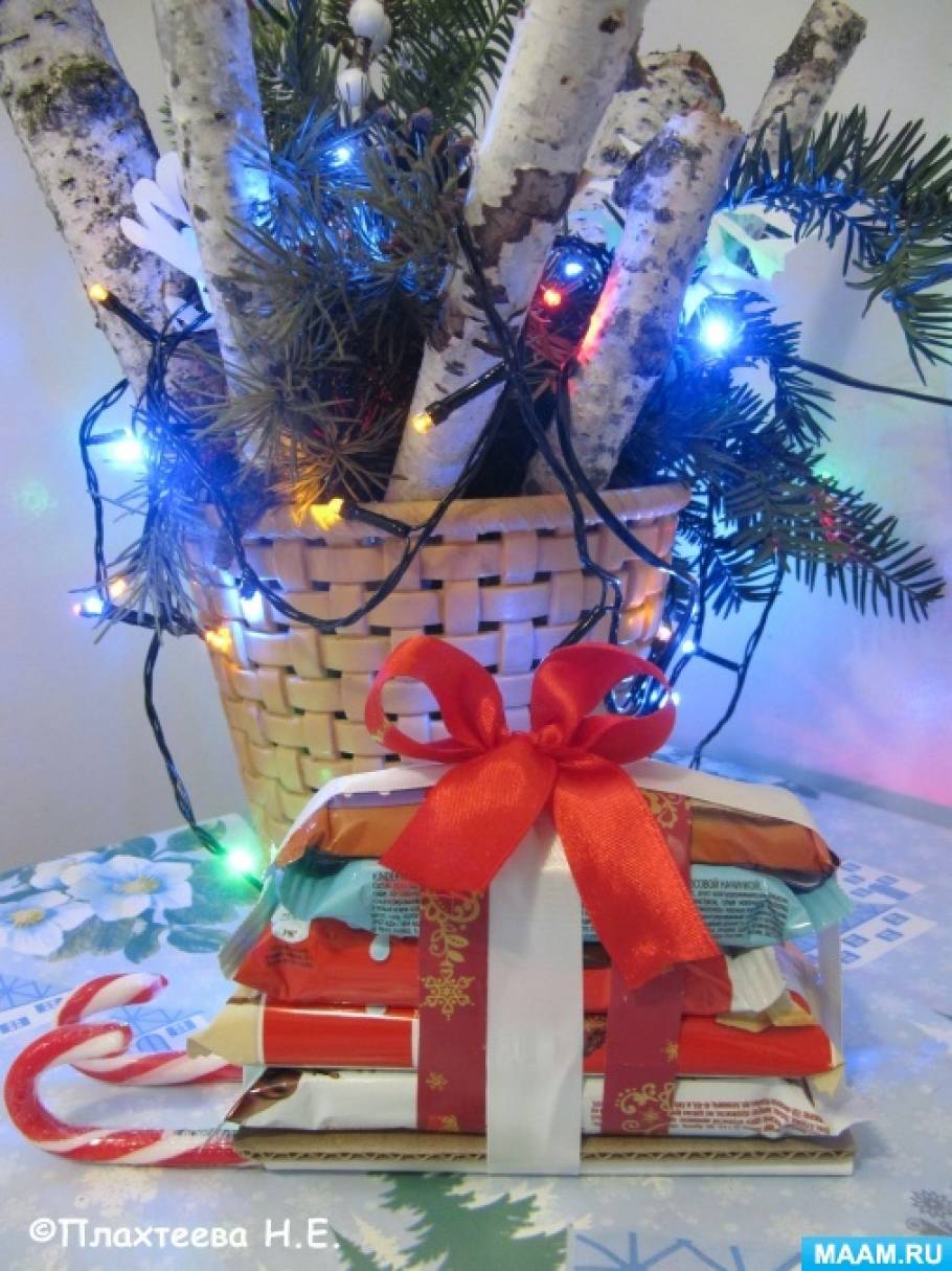 Мастер-класс по изготовлению новогоднего подарка «Санки с гостинцами»