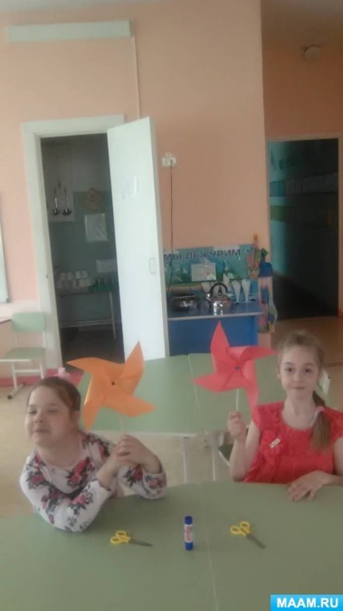 Как сделать детскую игрушку вертушку. Смотреть фото Как сделать детскую игрушку вертушку. Смотреть картинку Как сделать детскую игрушку вертушку. Картинка про Как сделать детскую игрушку вертушку. Фото Как сделать детскую игрушку вертушку