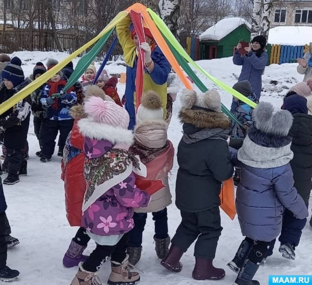 Спортивное развлечение масленица. Аттракционы на Масленицу для детского сада. Спортивные состязания на Масленицу. Спортивный аттракцион на Масленицу. Масленица в средней группе развлечение.