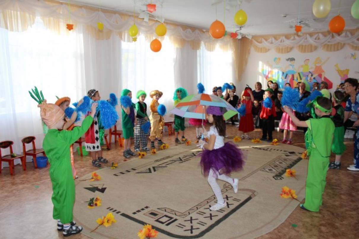 Сказка подготовительная группа сценка. Флешмоб на праздник осени в детском саду подготовительная группа.