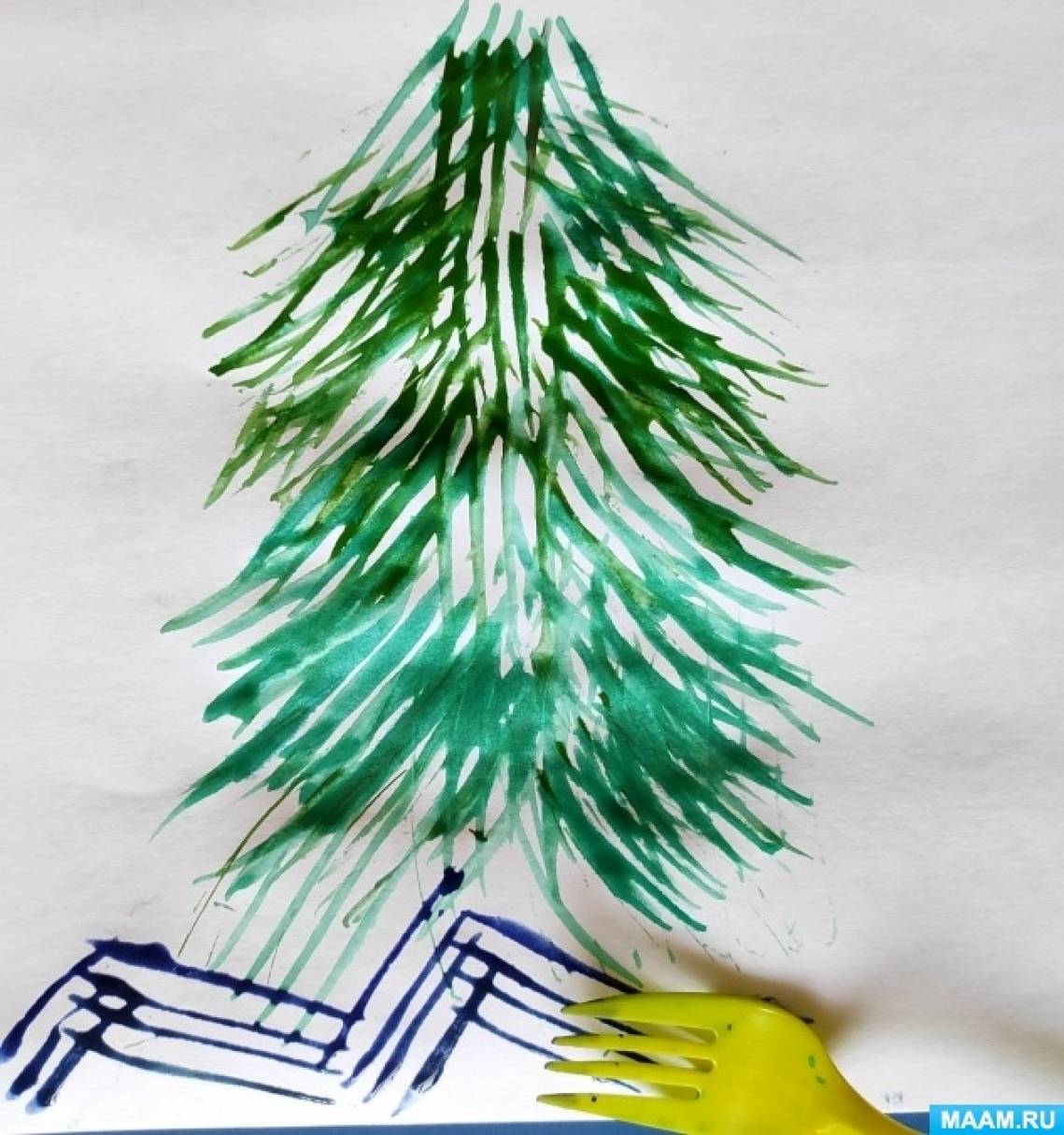 рисование наша нарядная елка средняя группа. рисование вилками ёлка. елка нетрадиционное рисование. рисование елки вилкой. рисование вилками ёлка.