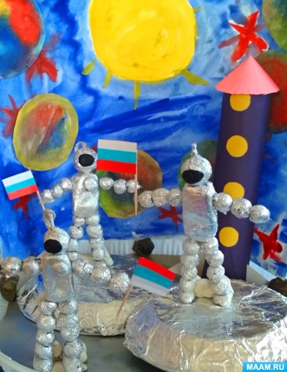 Детский мастер-класс по лепке из пластилина и фольги «Космонавт»