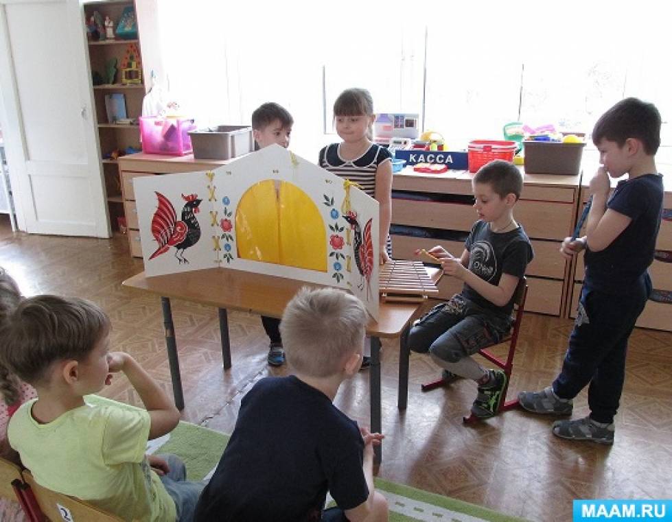 Смотреть фотографию №12 Фото №12 После чтения книги и просмотра мультфильма Стойкий оловянный солдатик дети поставили маленький спектакль с ипользованием настольного театра