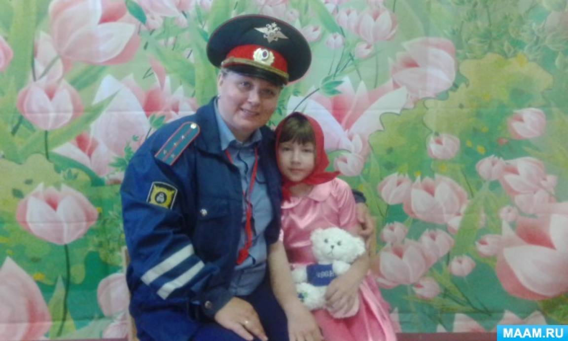Смотреть фотографию №2 Фото №2 Учитывая возраст детей лет в процесс проведения мероприятия был вовлечен сказочный персонаж девочка Маша с медвежонком и старушка Шапокляк