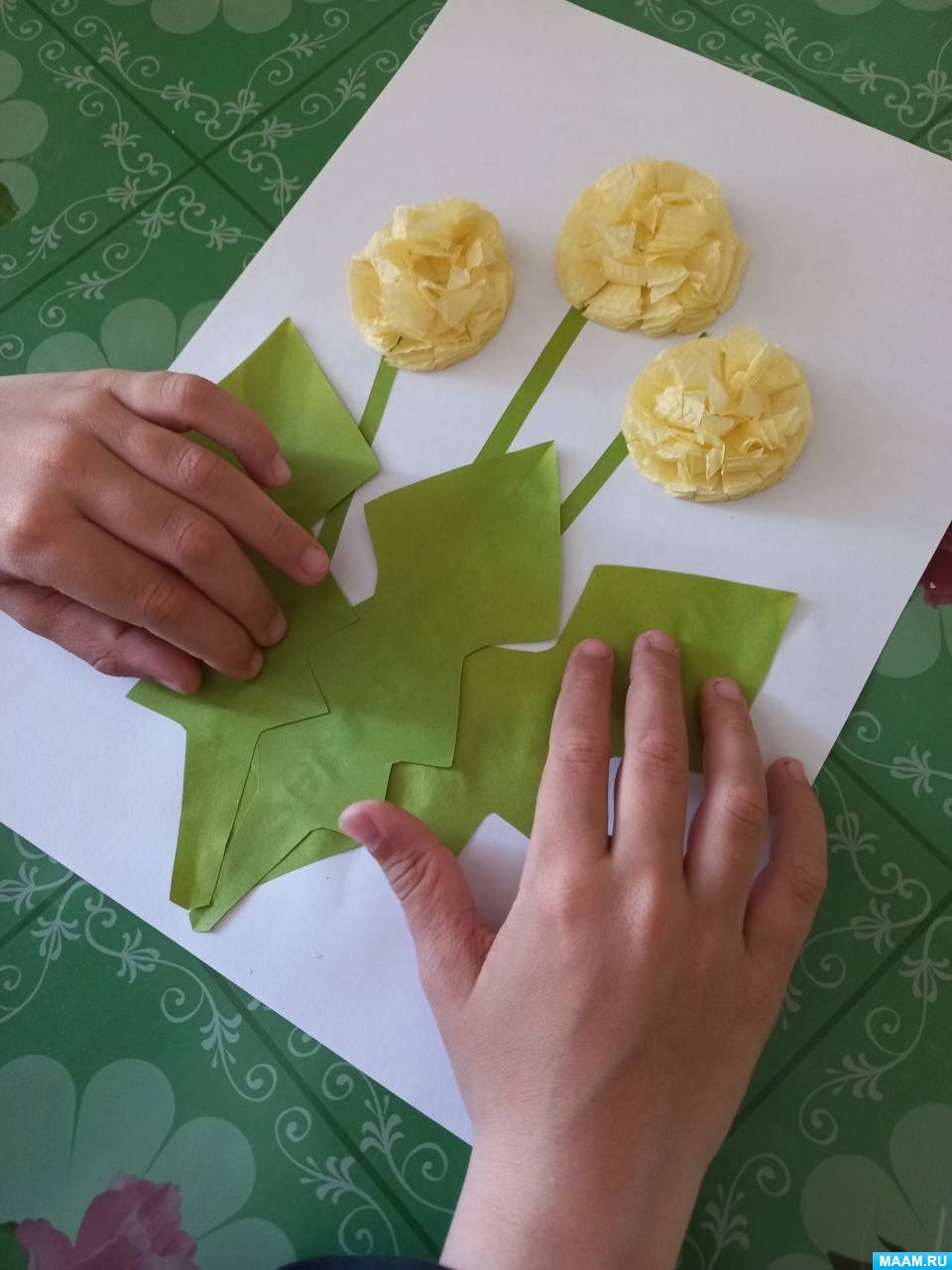 Смотреть фотографию №3 Фото №3 Сделать одуванчики Взять салфетку и сложить на четыре части