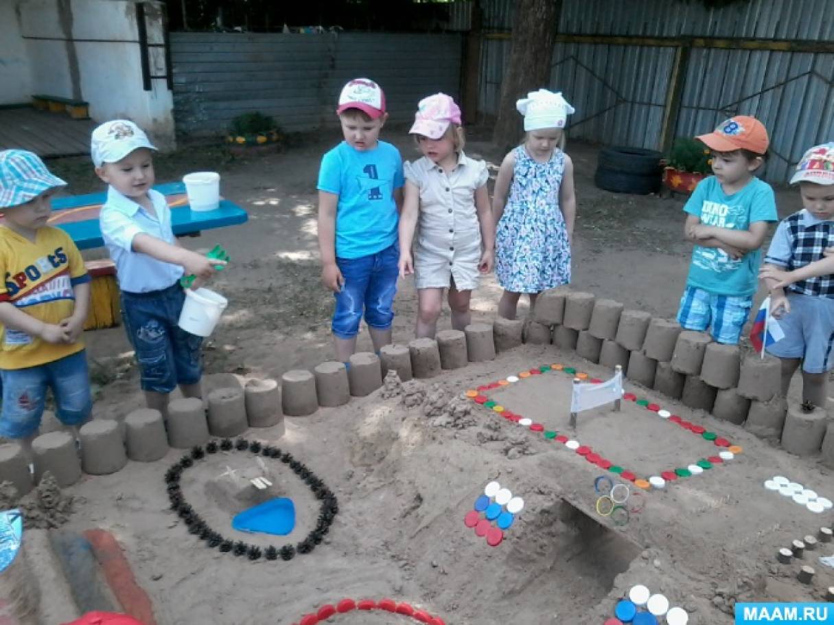 Фигуры из песка в детском саду