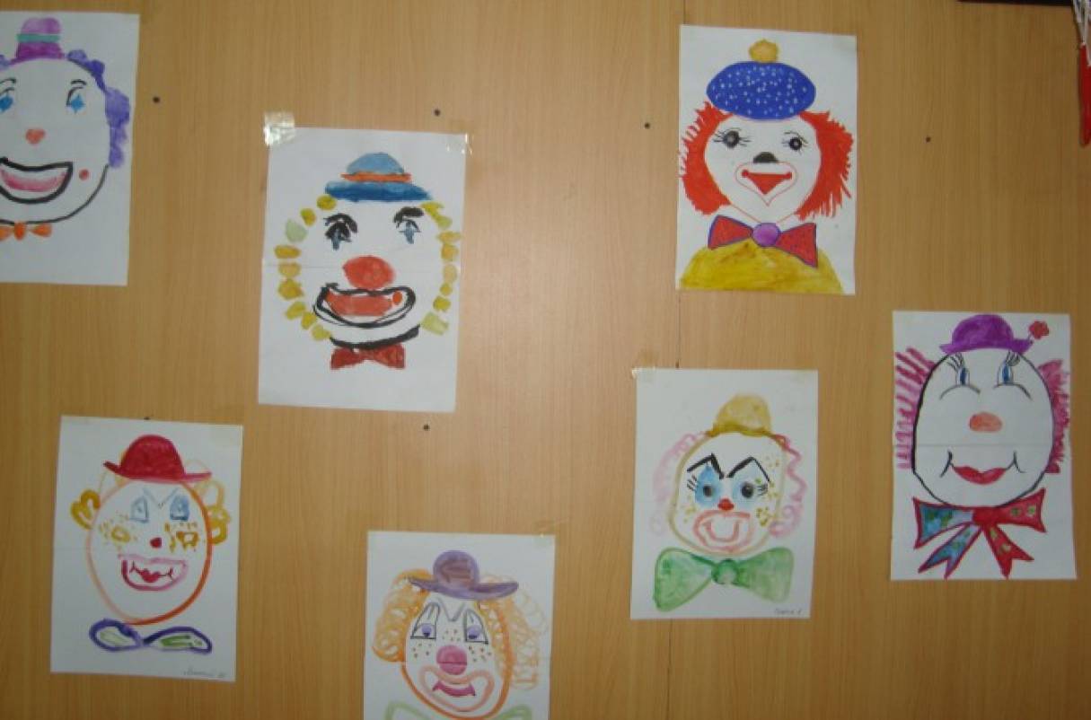 1 апреля в старшей группе развлечение. Рисование день смеха старшая группа. Аппликация клоун в старшей группе. День смеха в детском саду. День смеха в детском саду старшая группа.