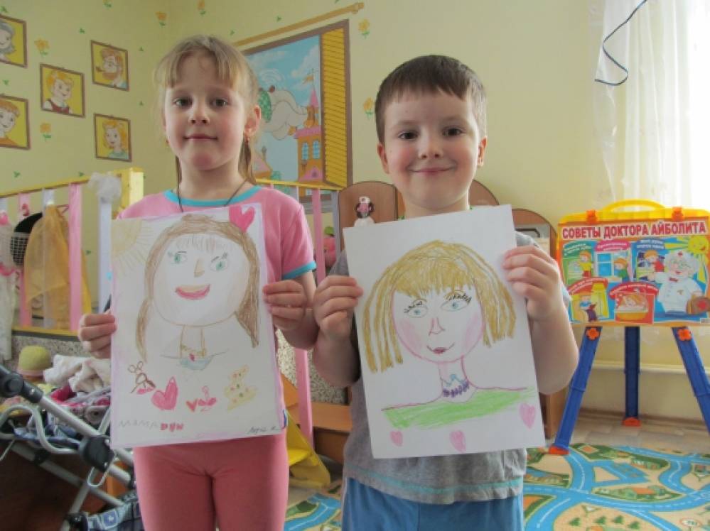 «Я подарок маме начал рисовать…» Творческие работы детей старшей и ...
