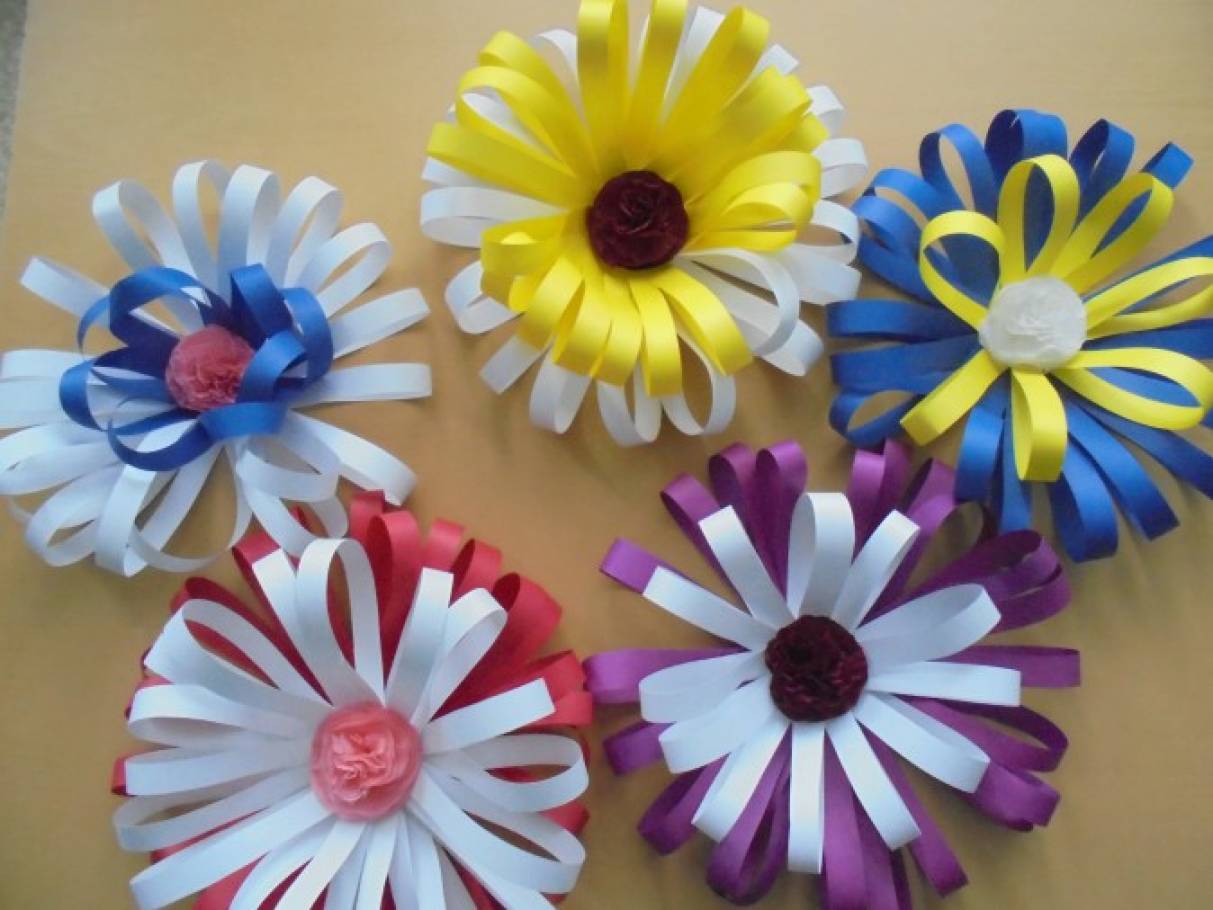 Цветы из бумаги своими руками: идеи для детей