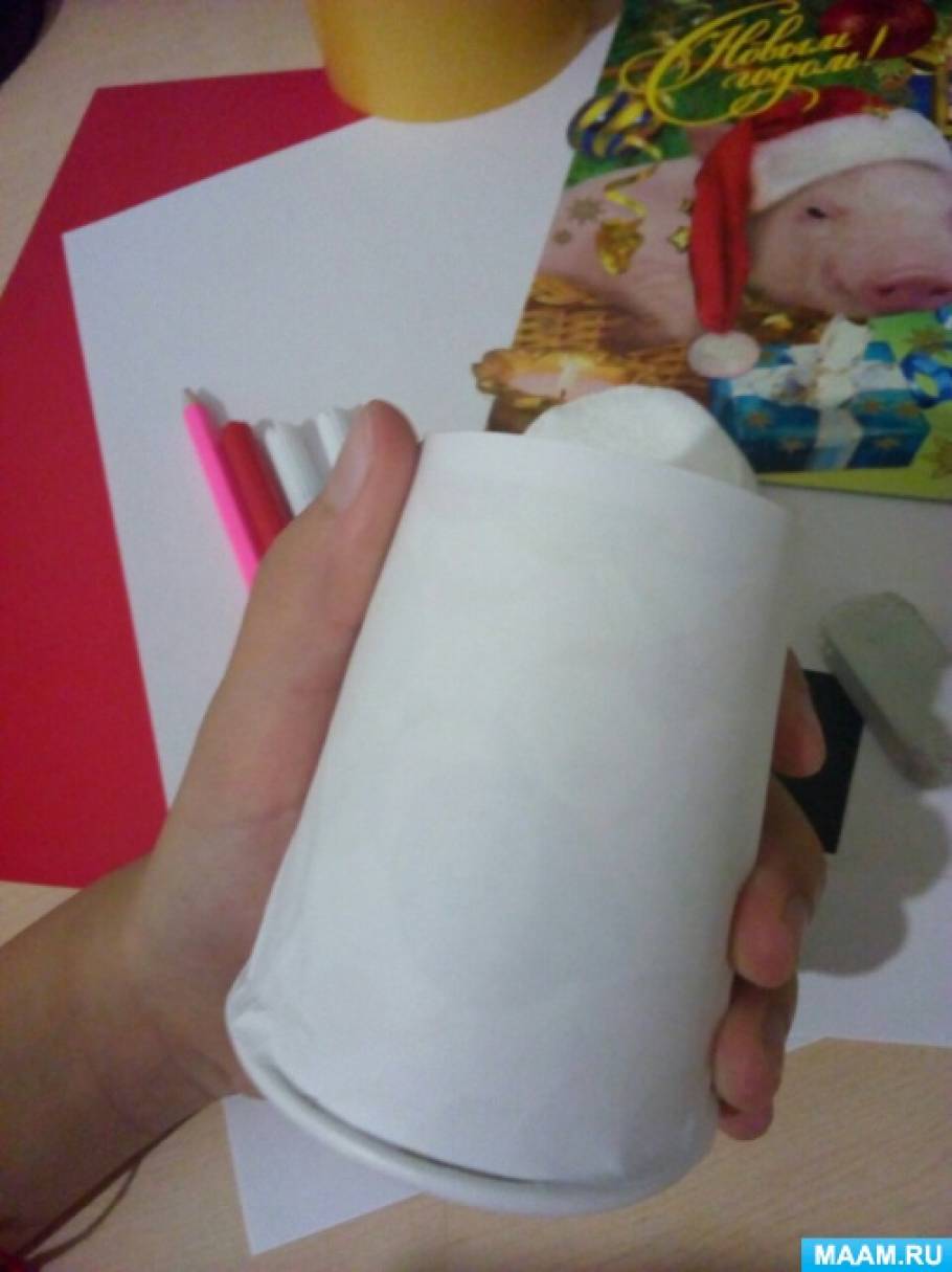поделки из пластиковых стаканчиков. дед мороз из бумажных стаканчиков руками. дед мороз из стаканчика бумажного. делмороз из пластиковых стаканчиков. дед мороз из стаканчиков одноразовых.