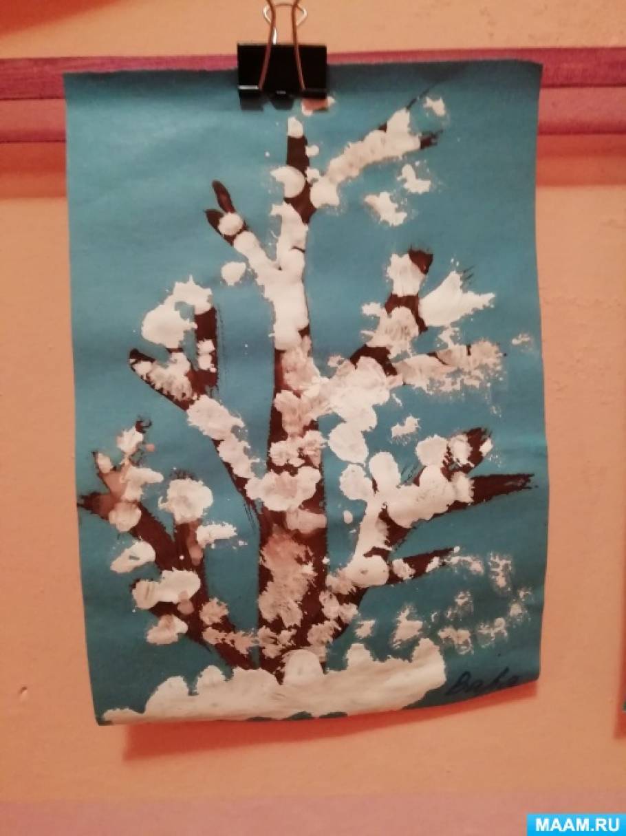 Деревья в снегу вторая младшая группа. Дерево в снегу рисование в средней группе. Рисование зимнее дерево младшая группа. Рисование во 2 мл.гр деревья в снегу. Рисование в младшей группе деревья в снегу.