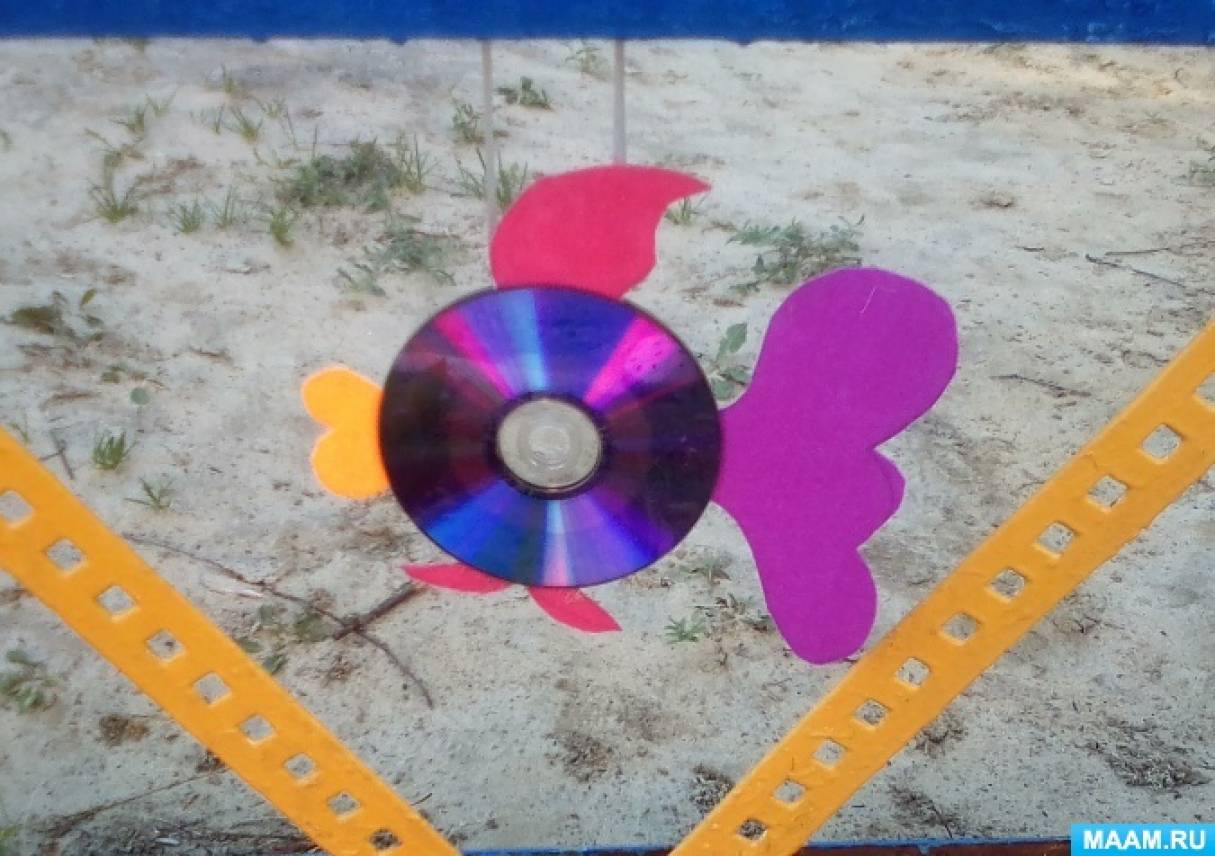 Интересные поделки из дисков своими руками — как сделать и использовать в саду