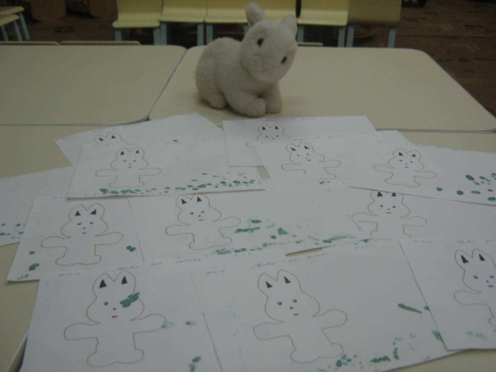 Рисование зайчика младшая группа. Рисование зайца в 1 младшей группе. Рисование зайца в младшей группе. Рисование Зайцев в младшей группе. Рисование зайца во второй младшей группе.