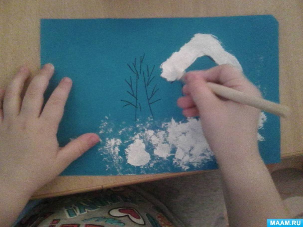 Рисование снег младшая группа. Рисование на зимнюю тему в младшей группе. Рисование мл гр зима.