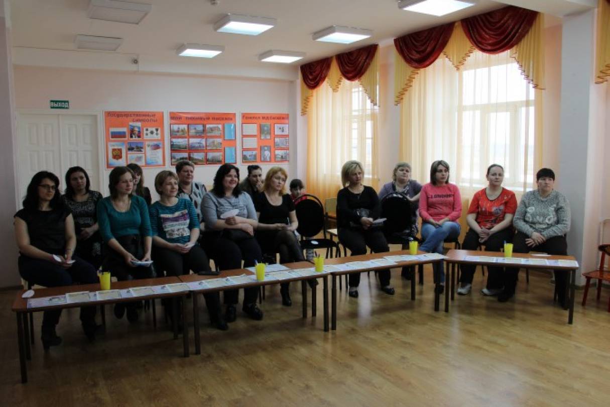 Родительское собрание в средней группе «Моя семья-что может быть дороже!» Фото Родительское собрание в средней группе «Моя семья-что может быть дороже!»