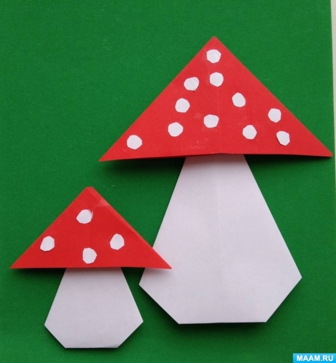 Мастер-класс по изготовлению объёмной аппликации «Мухомор большой и маленький» с элементами оригами