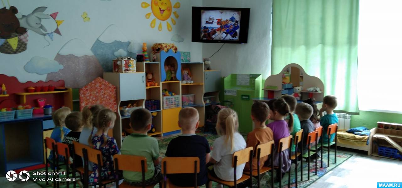 Смотреть фотографию №5 Фото №5 Когда люди строили свои дома из дерева по воде плавали на ладьях а Псков был всего лишь маленьким укреплением на вершине холма