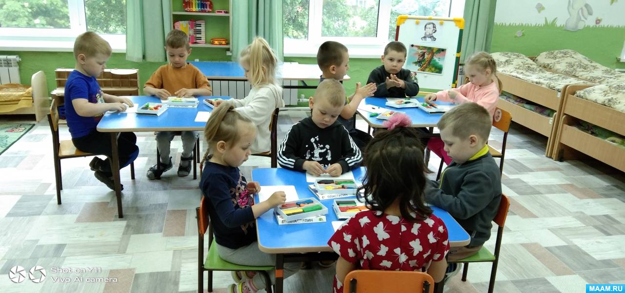 Смотреть фотографию №2 Фото №2 Ушинского закреплять умение лепить из пластилина