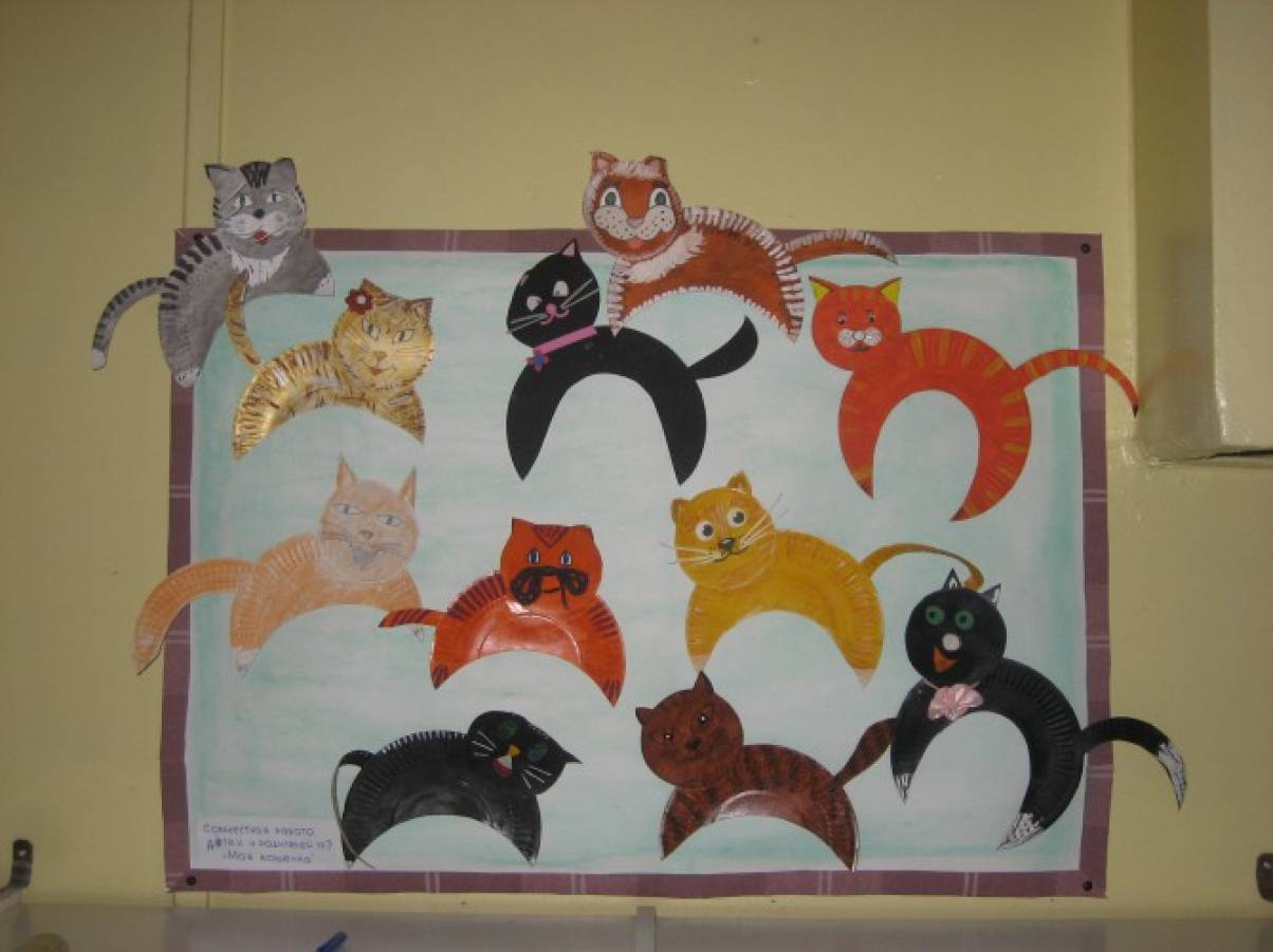 Кошки детский сад. Аппликация в подготовительной группе на тему животные. Рисование кошка в младшей группе. Аппликация котик в подготовительной группе. Рисование в средней группе животные.