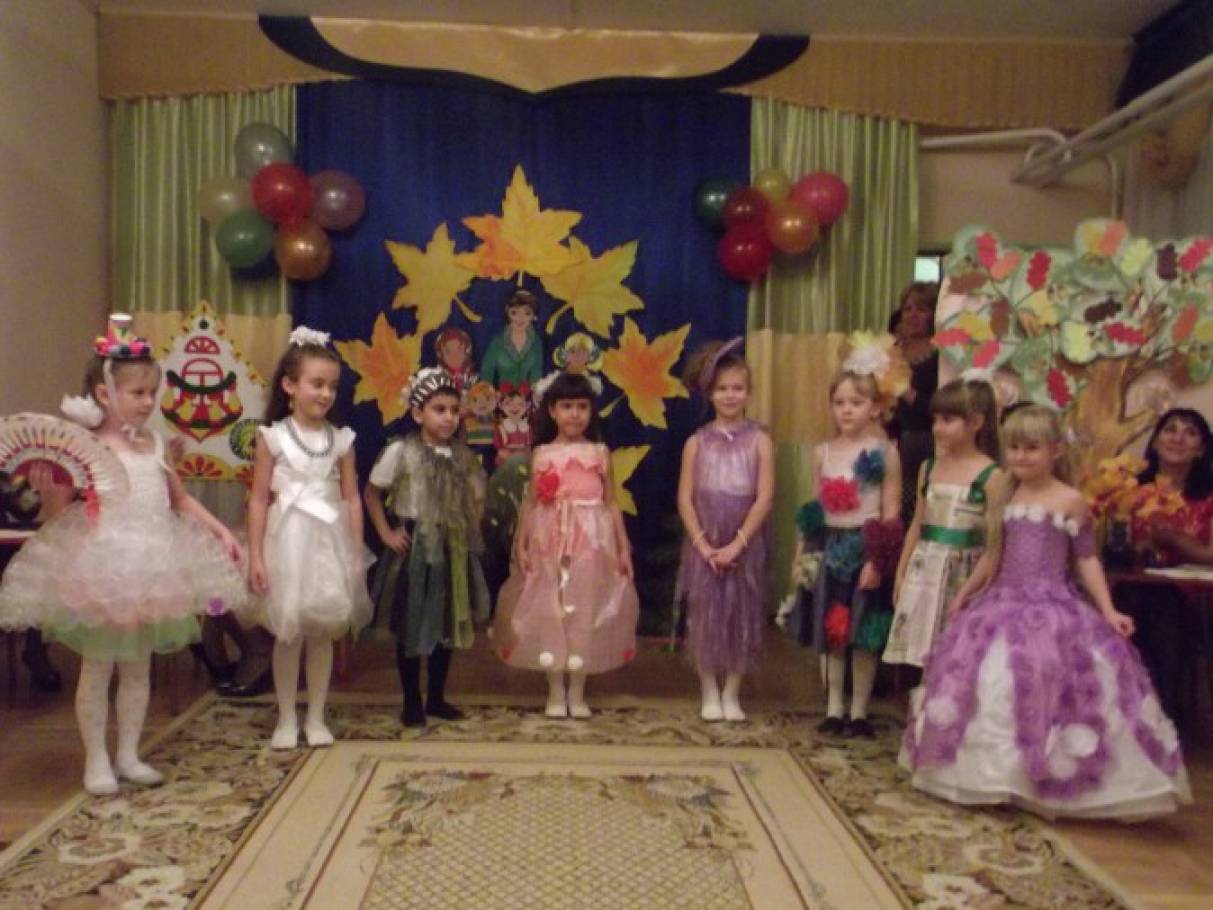 Фотоотчет о КВН ко Дню матери «Супермамы!». Воспитателям