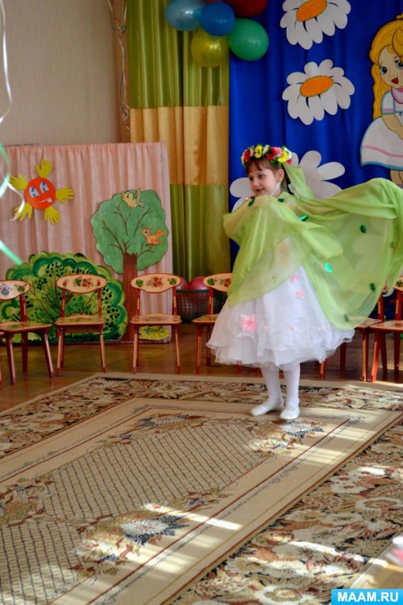 Смотреть фотографию №9 Фото №9 Мальчики прочитали Принцессам стихи и подарили цветы