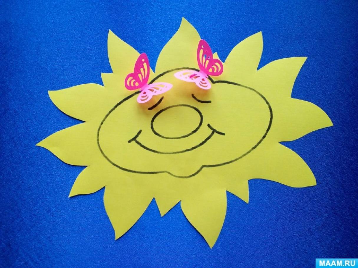 Солнышко из ладошек. Проект солнышко. Солнце рисунок. День солнца поделки с детьми. Апплекация.