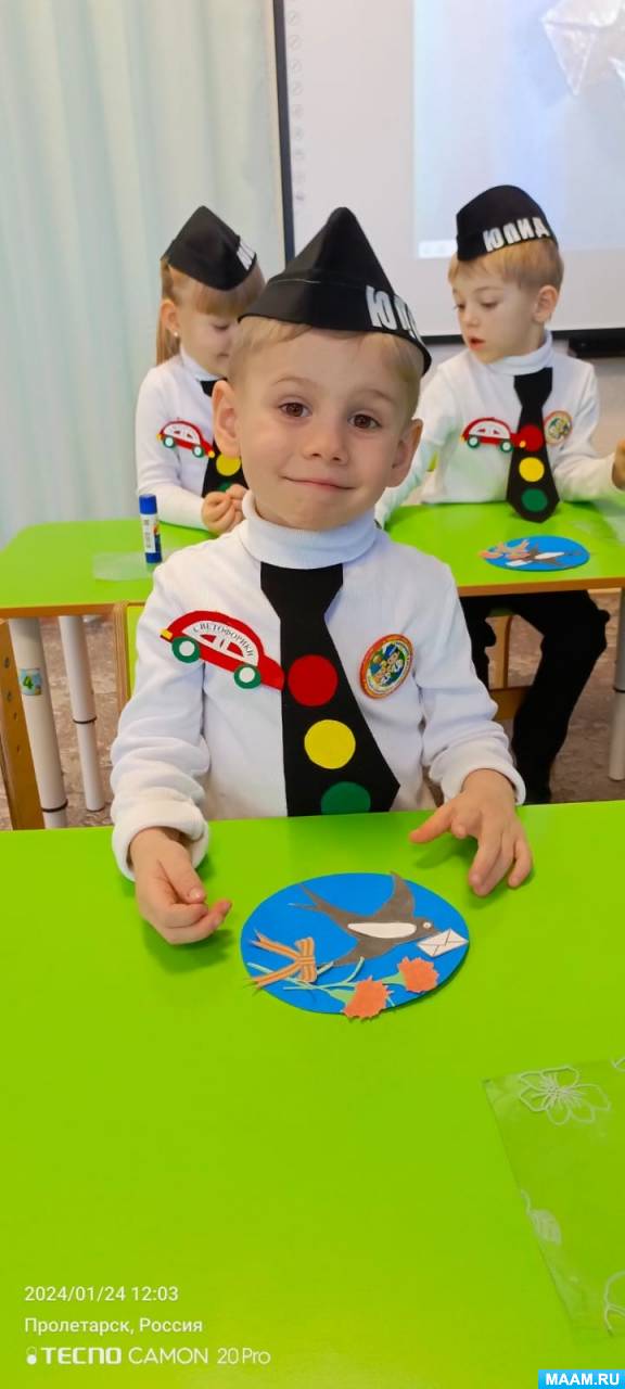 Отчет по кружковой работе. Кружка программы. Задачи кружка умелые ручки. Кружки дополнительного образования в доу. Отчет кружка в детском саду.