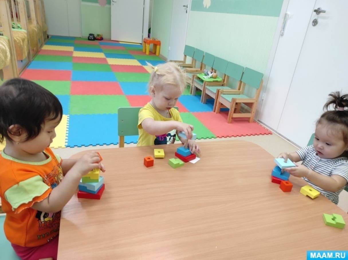 Развитие сенсорных способностей детей раннего возраста в предметной деятельности и играх с составными игрушками