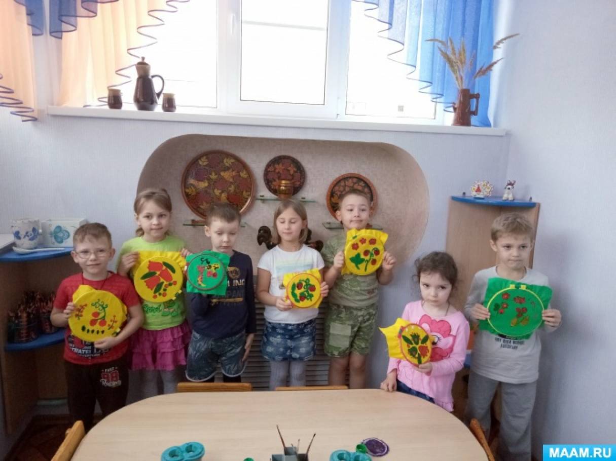 Конспект занятия по художественно-эстетическому развитию в подготовительной группе «Хохломские платочки» Фото Конспект занятия по художественно-эстетическому развитию в подготовительной группе «Хохломские платочки»