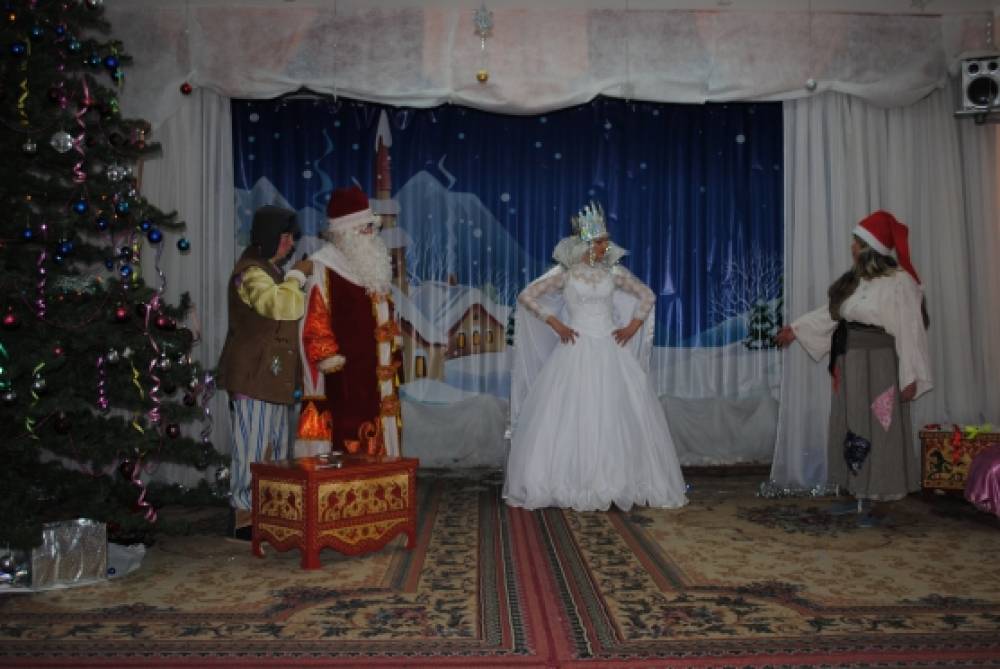 сказка снежная королева сценка. сказка снежная королева сценка. новогодний утренник по мотивам сказки снежная королева. кай снежная королева костюм.