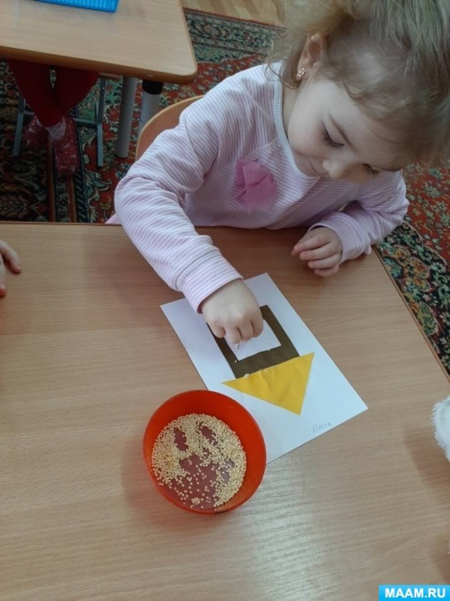 Аппликация в младшей группе