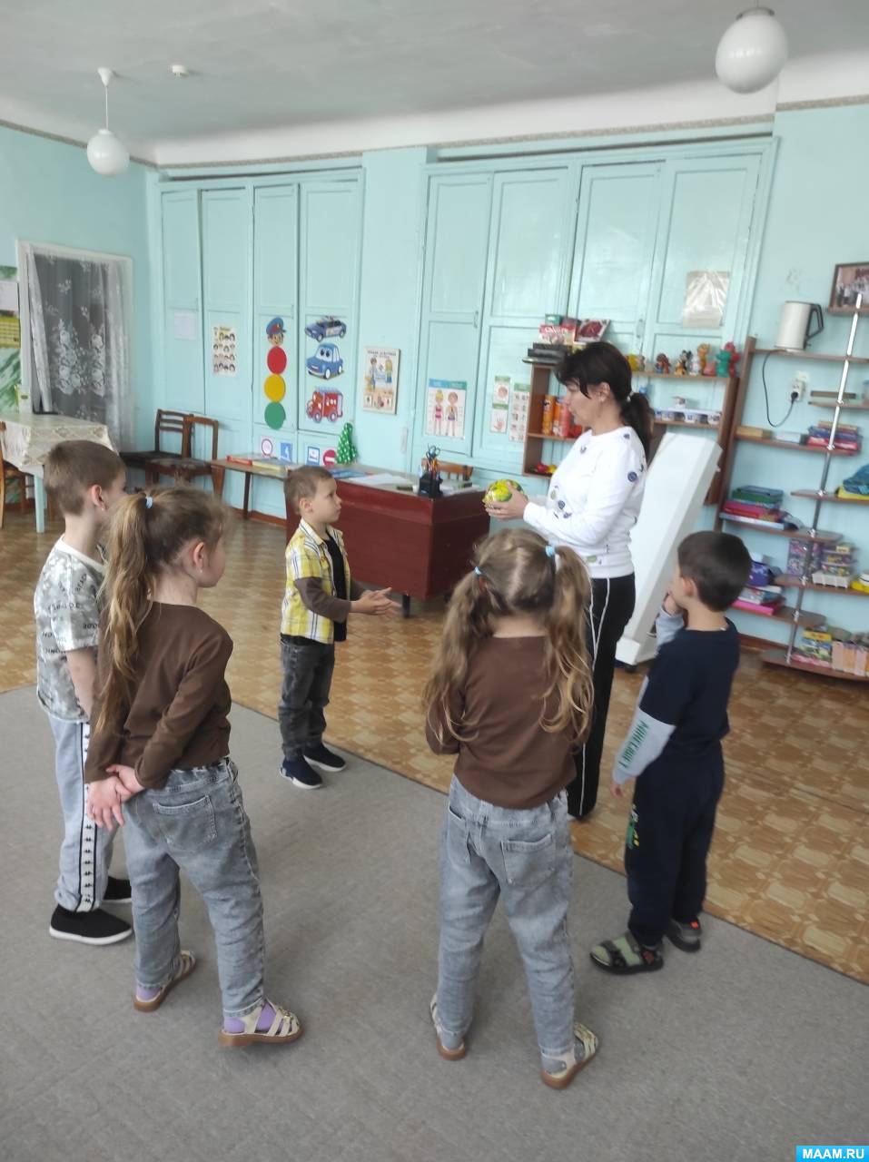 Смотреть фотографию №2 Фото №2 Публикация Конспект занятия по рисованию в технике монотипии Бабочка красавица размещена в разделах Бабочка