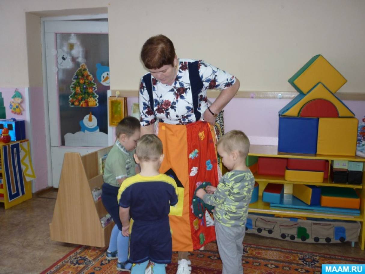 Многофункциональное развивающее пособие «Дидактическая юбка» для детей двух-четырёх лет Фото Многофункциональное развивающее пособие «Дидактическая юбка» для детей двух-четырёх лет