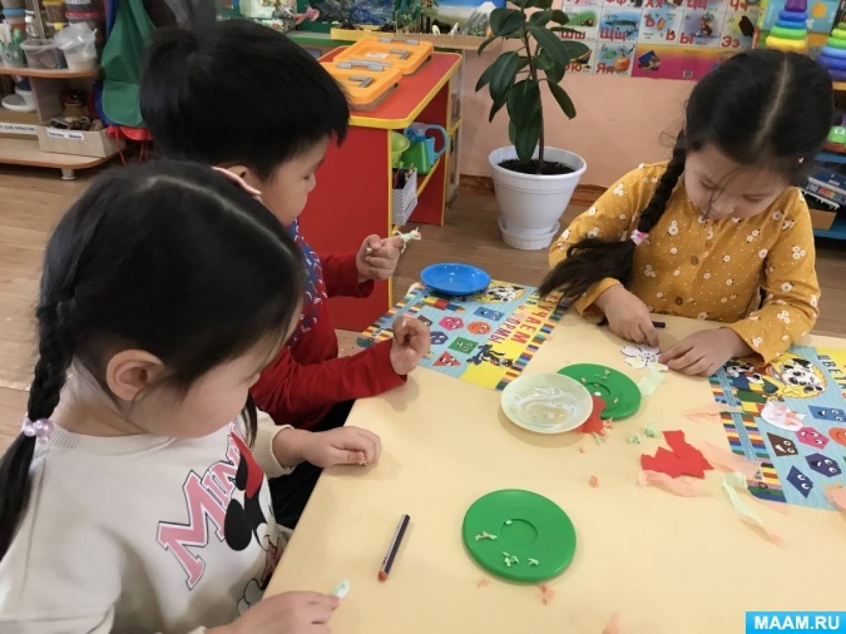 цель 8 марта средняя группа