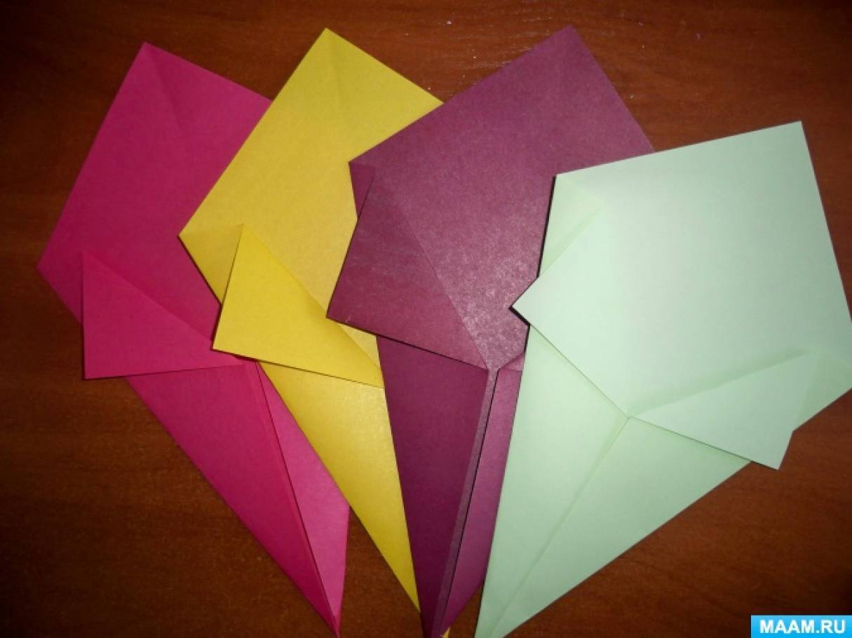 Конверт для цветов из бумаги. Конвертик для цветов из бумаги. Конверт для бумажных цветов. Конвертик для цветка из бумаги.