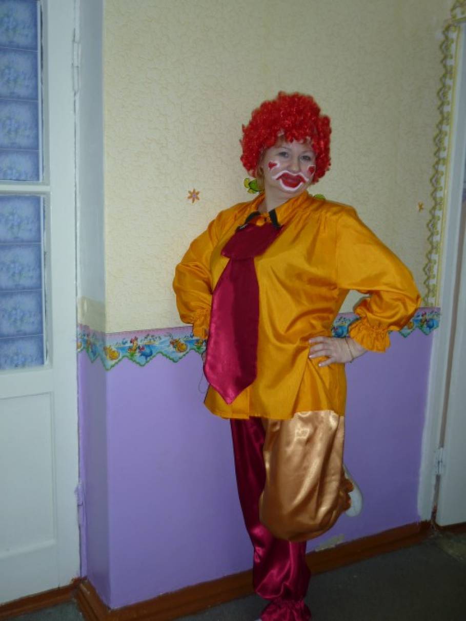 Сценарий клоуна в детском саду. Клоун на праздники в Пензе. Импресарио 2011 клоун сценка.