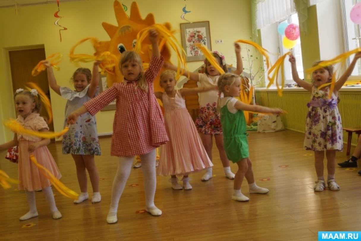 Фото «Мы встречаем праздник лета»