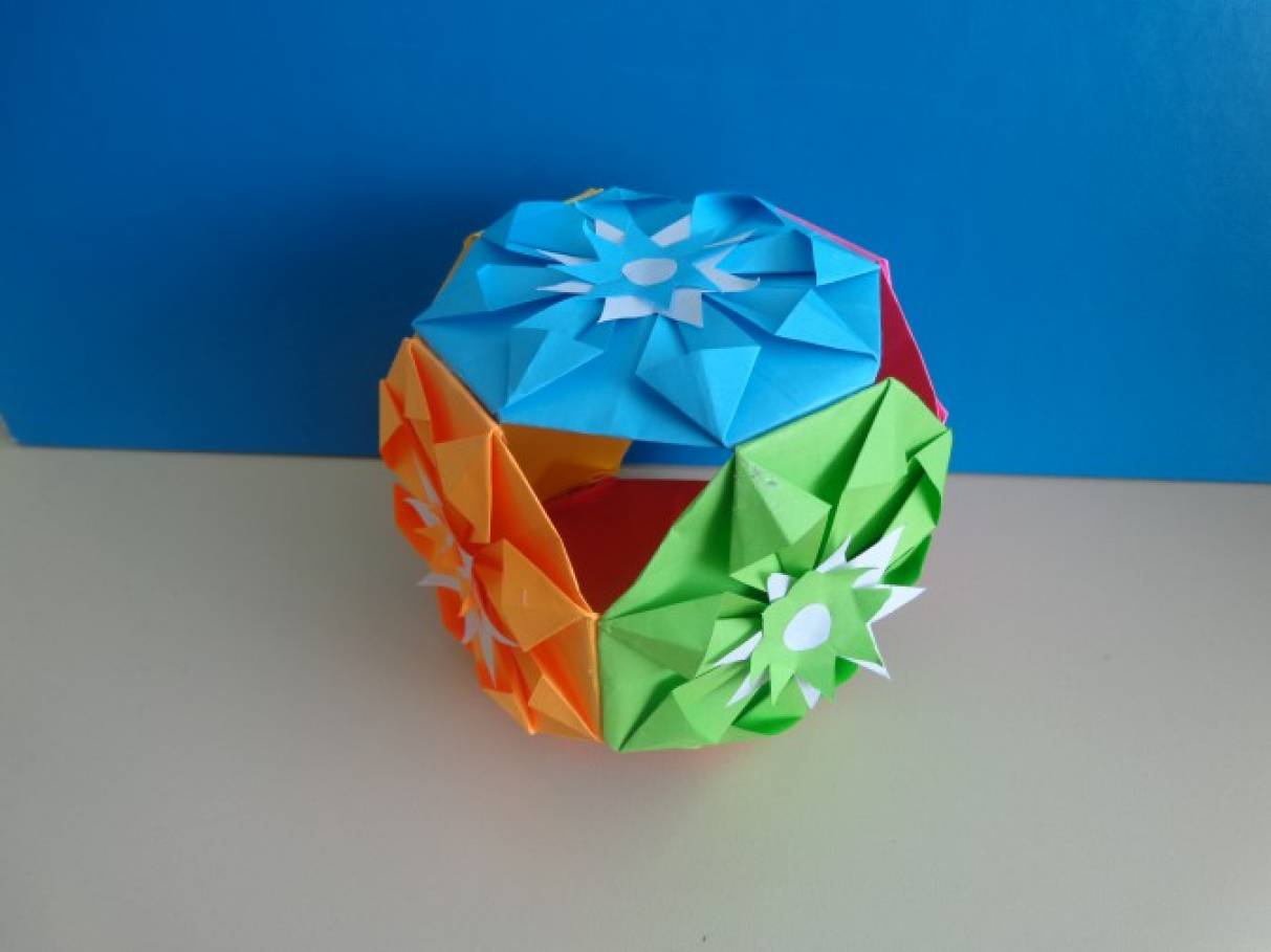 Классическая кусудама. Шар из бумажных модулей. Кусудамы оригами. Кусудама квадрат.