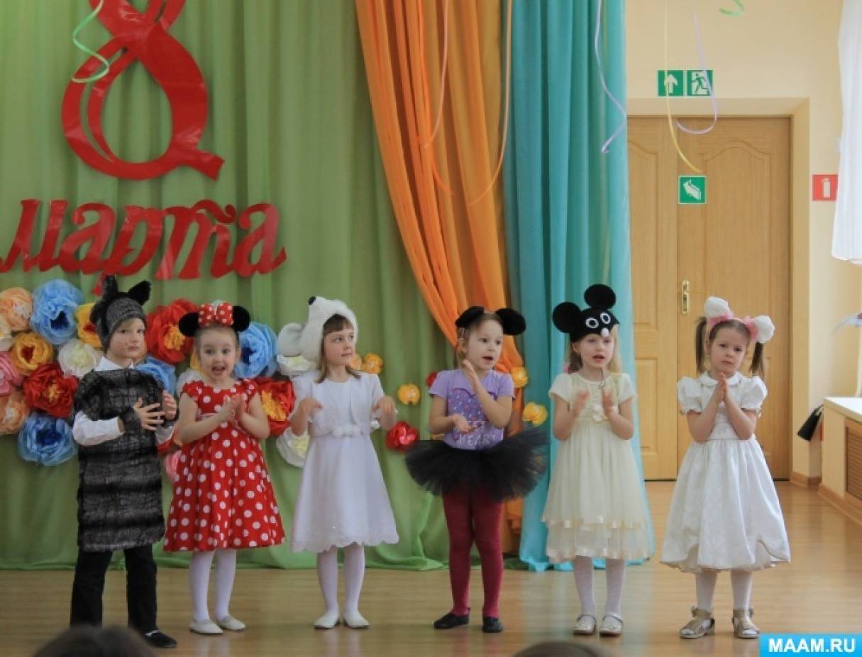 Смотреть фотографию №8 Фото №8 В роли МАТРЕШКИ я выступала на утреннике МАРТА в средней группе