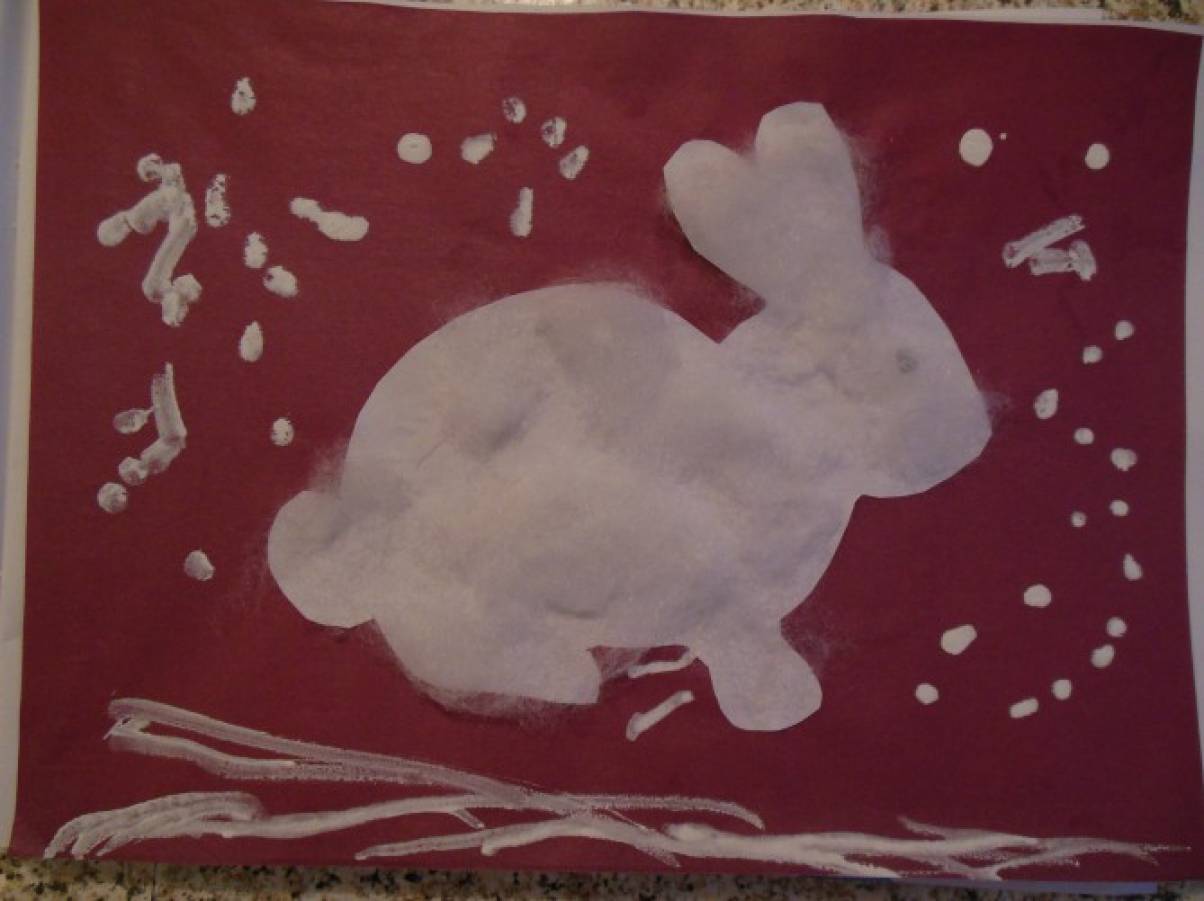 Рисование зайчика младшая группа. Рисование в средней группе Дикие животные зимой. Заяц в нетрадиционной технике рисования. Рисование зайца в средней группе. Рисование в средней группе на тему Дикие животные.
