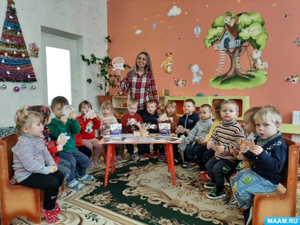 Тематический день «Разноцветный мир» в Международный день художника Фото Тематический день «Разноцветный мир» в Международный день художника