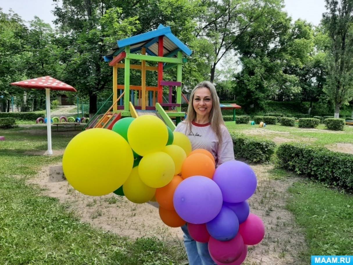 Смотреть фотографию №6 Фото №6 Для нас маленьких и больших жителей Луганской Народной Республики праздник в году станет особенным поскольку впервые отметят его в составе России