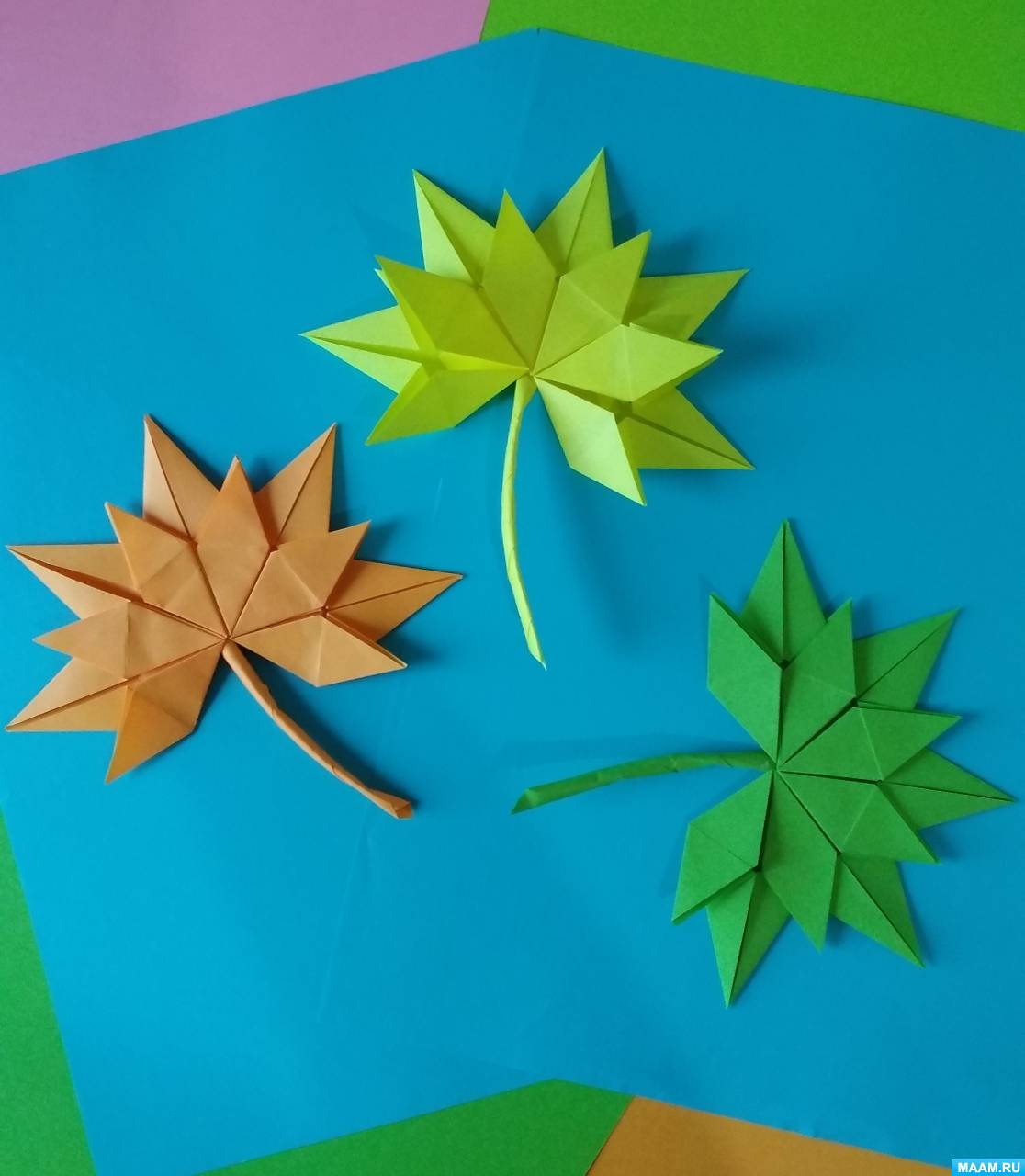 Детские осенние поделки Осень листья открытка детское творчество для детей своими руками