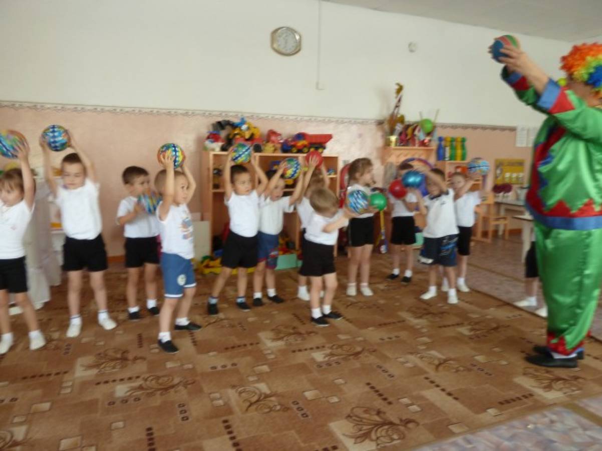 Смотреть фотографию №18 Фото №18 Тише Танечка не плачь Не утонет в речке мяч