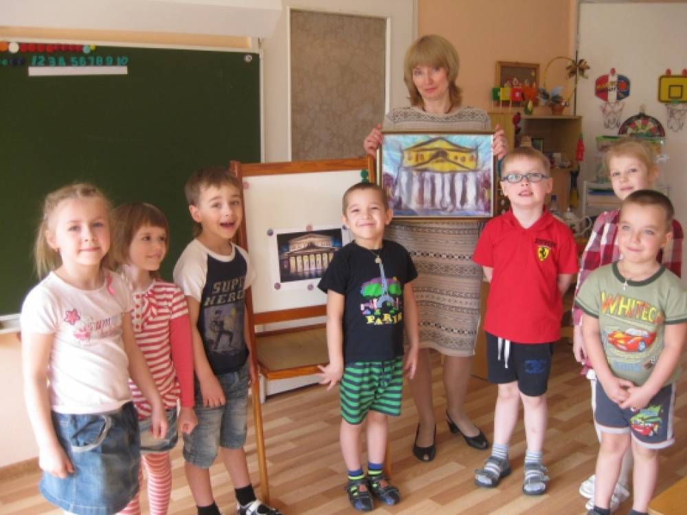 «Шерстяная аппликация «Большой Театр». Конспект интегрированного занятия по изодеятельности (аппликация) в старшей группе Фото «Шерстяная аппликация «Большой Театр». Конспект интегрированного занятия по изодеятельности (аппликация) в старшей группе