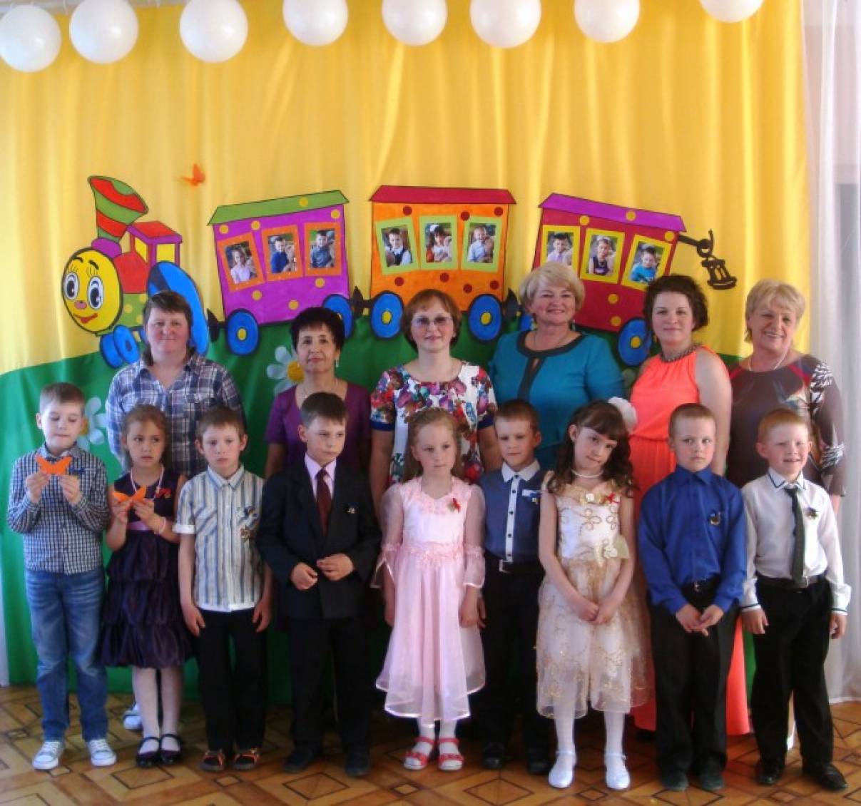 «Поезд детства». Выпускной2015 (фотоотчет). Воспитателям