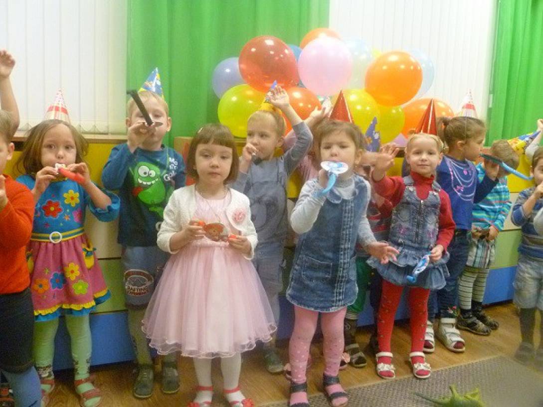 с днем рождения участницу группы. Смотреть фото с днем рождения участницу группы. Смотреть картинку с днем рождения участницу группы. Картинка про с днем рождения участницу группы. Фото с днем рождения участницу группы