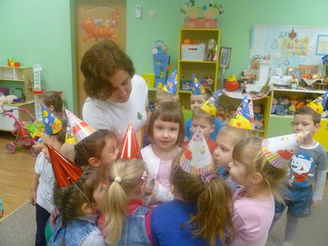 с днем рождения участницу группы. Смотреть фото с днем рождения участницу группы. Смотреть картинку с днем рождения участницу группы. Картинка про с днем рождения участницу группы. Фото с днем рождения участницу группы