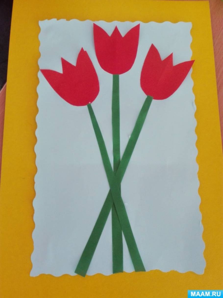Поздравительная открытка для мамы подготовительная группа. Апликацияцветы для мамы. Аппликация цветы для мамы в средней группе. Аппликация букет для мамы. Аппликация подарок маме.