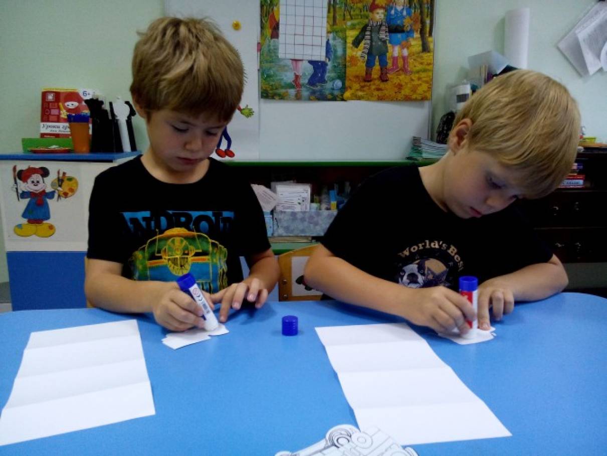 интересные занятия в детском саду. игры для логопедических занятий. логопед и ребенок. интересные занятия для детей. игры в логопедической работе в детьми.